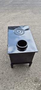 Estufa de Leña Dorello de Acero Negro con Compartimento para Horno y Tubo de Chimenea para Acampar al Aire Libre - Product Image 3