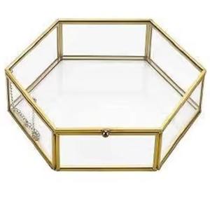 Boîte de rangement pour bijoux en verre avec cadre en métal doré, organisateur de rangement pour la maison pour bijoux et accessoires - Product Image 6