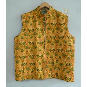 เสื้อกั๊กแจ็กเก็ตแขนกุดสไตล์โบฮีเมียนทำด้วยมือสไตล์อินเดียสำหรับผู้หญิงแจ็คเก็ตผ้าฝ้ายบุสองชั้นเสื้อกั๊กพิมพ์ลายดอกไม้ - Product Image 1