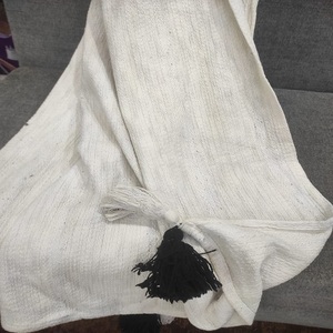 Collection de couvertures et de jetés confortables tissées en jacquard de luxe faciles à plier pour la chaleur et le style de la maison - Product Image 1