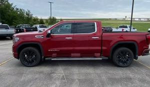 Auto Usata con Basso Chilometraggio, <span class=keywords><strong>GMC</strong></span> Sierra 1500 Denali 2022 in Ottime Condizioni, Spedizione in Tutto il Mondo - Product Image 4