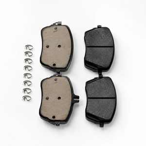 Plaquettes de frein haute performance pour Mercedes Benz W205 W213 Classe GLC, jeu de plaquettes de frein auto D1831 0004205103 - Product Image 1
