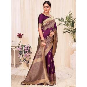 Magnifique sari de mariage en soie Banarasi, motif tissé couleur vin - Product Image 2