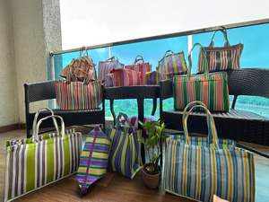 Sac fourre-tout en nylon recyclé de haute qualité, écologique, personnalisé, réutilisable, à fermeture éclair, tendance, rayé, tissé à la main, sacs de plage OEM/ODM - Product Image 4