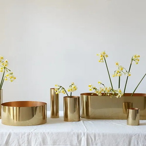 Florero rectangular de metal lavado blanco en nuevo diseño para decoración interior y exterior florero hecho a mano - Product Image 6