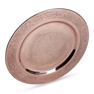 Assiette de service en cuivre finition laiton antique, design luxueux et écologique pour servir les aliments à la maison, dans les hôtels, les restaurants, lors de fêtes et d'événements - Product Image 4