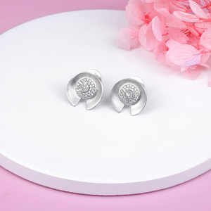 Pendientes de tuerca de amor brillantes de plata con circón de diamante 14K/18K chapado en oro en forma de corazón joyería de moda para compromiso de boda - Product Image 5