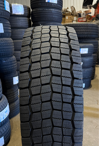 Pneu de véhicule utilitaire 315/70R22.5 adapté aux positions de direction et d'essieu arrière, conception à usure équilibrée - Product Image 6