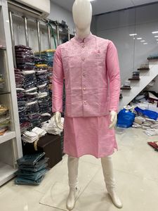 Fabricante indio Ropa de fiesta Diseño de rayón Sadi Kurta tradicional y pesado para hombres especiales con pijama y chaqueta Koti al por mayor - Product Image 3