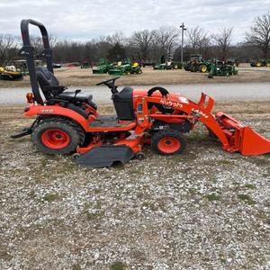 Nuevo y usado Kubota 4wd Mini Farm Tractor 4 cilindros Motor diésel Maquinaria de trabajo agrícola - Product Image 6