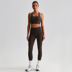 Conjunto de yoga para mujer al por mayor OEM: Leggings sin costuras con efecto levantacola y sujetador deportivo de alto soporte para gimnasio y ropa deportiva. - Product Image 4