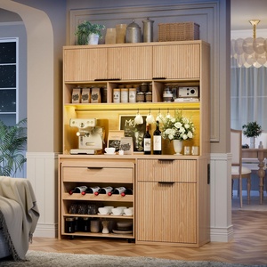 ตู้เก็บของบาร์กาแฟไม้ลายร่องทันสมัยพร้อมไฟ LED ตู้ไซด์บอร์ดบุฟเฟ่ต์เคลื่อนที่ได้พร้อมชั้นวางไวน์ - Product Image 1