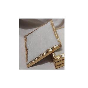 Sous-verre de luxe en marbre blanc et or, avec fleurs et bords dorés faits à la main - Product Image 6