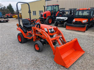 Tracteur à roues d'occasion Kubota BX1880 pour les exploitations agricoles, composants principaux incluant le moteur et la boîte de vitesses - Product Image 2