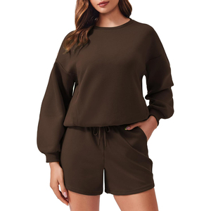 Conjunto de mujer 100% Material de algodón Ligero Ropa informal de secado rápido Logotipo personalizado Impresión Sudadera y pantalones cortos Conjunto Chándal - Product Image 4