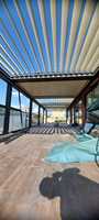 Pérgola Retráctil de Aleación de Aluminio con Recubrimiento en Polvo y Techo de Láminas, Ecológica e Impermeable para Espacios Exteriores Modernos