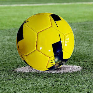 Último diseño de moda Fútbol 100% Fabricación de buena calidad Balón de fútbol con precio barato - Product Image 2