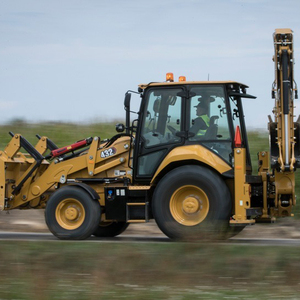 Chargeuse-pelleteuse CAT 432 d'occasion Parfaite pour la construction routière, l'aménagement paysager et l'excavation agricole - Product Image 5