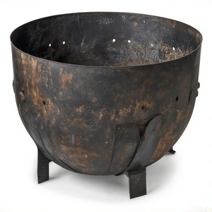 Foyer d'extérieur UrbanForge avec bol de foyer à texture métallique martelée pour jardin extérieur, patio, chauffage, camping et décoration. - Product Image 1