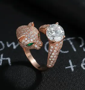 Anillo Abierto de Plata 925 con Cabeza de Pantera, Incrustaciones de Moissanita VVS Color D, Diseño Premium Ojos de Esmeralda, para Hombre y Mujer - Product Image 3