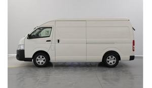 Camioneta Usada de Segunda Mano 2024, Volante a la Izquierda, Asientos de Cuero, Neumáticos R17, Techo Solar Automático, Cámara Trasera 360, Motor Euro IV 4.1-6L - Product Image 2