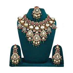 Ensemble de collier de mariée Polki Kundan vert avec bijoux fins en cuivre plaqué or pour mariage, orné de zircon et de plaqué or - Product Image 1