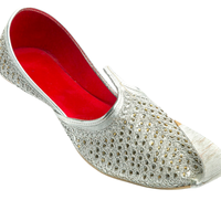 VENTE CHAUDE TOP QUALITÉ TRADITIONNELLE HOMMES KHUSSA CHAUSSES PUNJABI JUTTI FÊTE VÊTEMENTS DE MARIAGE HOMMES NOUVELLE MODE KHUSSA CHAUSSURES OEM