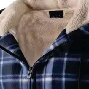 Sudaderas con capucha de lana polar gruesa transpirable OEM al por mayor para hombres patrón sólido bajo MOQ liso teñido para la temporada de invierno - Product Image 6