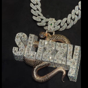 RB Gems Pendentif Hip Hop personnalisé avec nom, style Slizzy Snack, en diamant plaqué rhodium, serti en canal, taille brillant glacé, qualité VVS, pendentif fin et breloque - Product Image 1