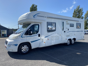 TRAIL FRONTIER COMANCHE 4 LITSAITURES AVEC LIT ÎLE à vendre |   Camping-car à faible kilométrage, moteur de 2999 cm³, à prix avantageux, à vendre - Product Image 2