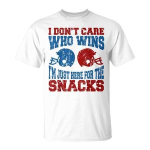 T-shirt de football « Just Here for the Snacks » pour une expérience ultime le jour du match - Product Image 1