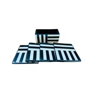 Sous-verre en os incrusté, classique, écologique, artisanal, avec un design personnalisable et une forme carrée - Product Image 4