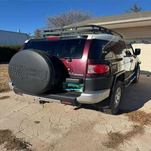 Toyota FJ Cruiser Bastante utilizado Velocidad máxima Mejor precio Venta caliente Pedido al por mayor disponible Volante a la izquierda y a la derecha a la venta - Product Image 4