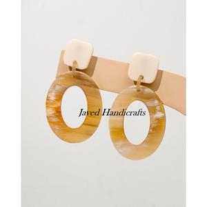 ชุดต่างหูรูปวัวฮอร์นสำหรับผู้หญิงชุดรูปแบบสัตว์พร้อมไม้ถูพื้นเทคนิคขัดเงางานฝีมือจากธรรมชาติ - Product Image 3