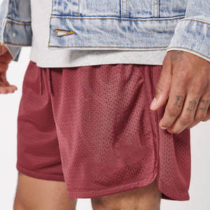 Pantalones cortos de malla de entrenamiento ligeros para hombres con tela de tacto fresco Pantalones cortos de malla diarios para hombres con ajuste funcional - Product Image 3