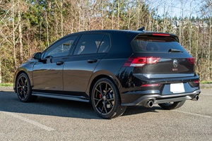 Volkswagen GTI 380 S 2024 Impecable - Product Image 5