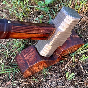 Marteau de forgeron professionnel en acier Damas, fait main, motif torsadé, construction forgée pleine soie, personnalisable OEM - Product Image 6