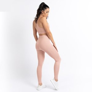 Conjunto de ropa deportiva de gimnasio personalizada para mujer, ropa cómoda transpirable para Yoga, ropa de talla grande, diseño de estampado deportivo sin costuras para Fitness - Product Image 4