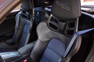 Porsche 718 Cayman GT4 AWD Turbo R18 2024, Bajo Kilometraje, Transmisión Automática, Volante a la Izquierda, Color Oscuro, Funciona con Gasolina - Product Image 4