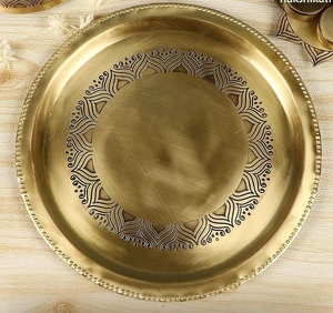 Plaque de chargeur en fer rustique en métal de qualité supérieure idéale pour les tables à manger décoratives lors des mariages et des occasions spéciales - Product Image 2