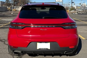 LISTO PARA ENVIAR, Volante a la Derecha/Izquierda, PORS-CHE MA-CAN 2021, Tracción en las Cuatro Ruedas, Rojo Carmín, Ruedas Macan Turbo de 20 Pulgadas - Product Image 5