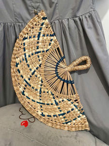 Ventilador de mano de bambú de diseño único, ventilador de mano de bambú, al por mayor exportador vietnamita, ventilador de mano de paja hecho a mano, ventiladores de mano al por mayor. - Product Image 2