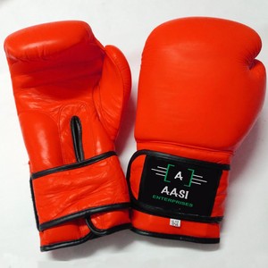 Étiquette tissée sérigraphiée Kickboxing Clubs spéciaux Gants de boxe mitaines en cuir véritable Gants Pro Player Spécial fait à la main - Product Image 3