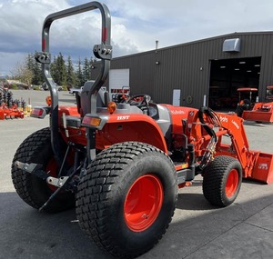 2020 para Kubota L4760HST 4x4 Tractor agrícola de alta potencia con comodidad premium y llave de control inigualable con componente de bomba - Product Image 2