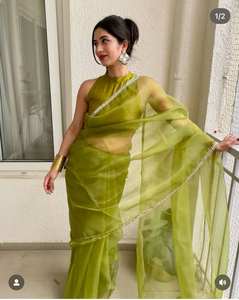 คอลเลกชันส่าหรีที่สวยงามได้รับความนิยมแบบใหม่พร้อมผ้าออร์แกนซอฟท์และกระจกแบบดั้งเดิมสำหรับงานปาร์ตี้ของผู้หญิง - Product Image 2