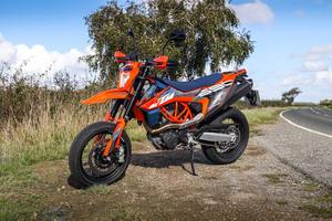 NEW HOT DEAL KTMs 690 SMC R - Product Image 5