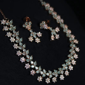 Elegante collar étnico de latón para novias, joyería de boda única con plata AD CZ, cadena de hebra chapada en oro y perla, suministro a granel - Product Image 1