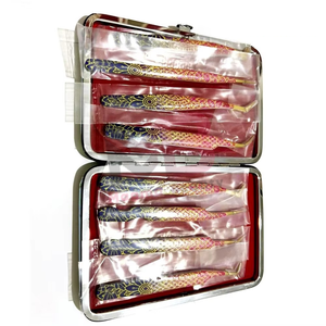 Pince à épiler en acier inoxydable à pointe pointue, 8 pièces, en une seule couleur, pour les extensions de cils, service OEM par Magma Beauty - Product Image 4