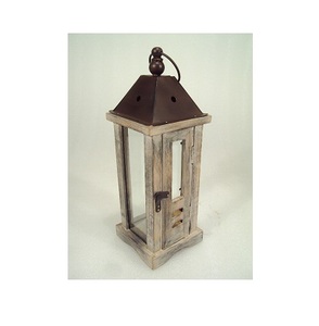 Linterna de madera clásica para decoración del hogar Linterna de madera - Product Image 1