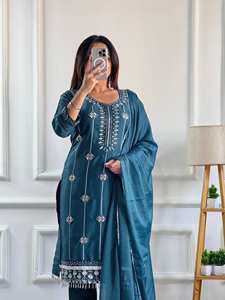 NOUVEAU DESIGNER TRADITIONNEL SALWAR KAMEEZ avec FANCY DUPPATA EMBROIDERY WORK STAR GOARGATE MOTI WORK pour TOUTES LES SAISONS - Product Image 2